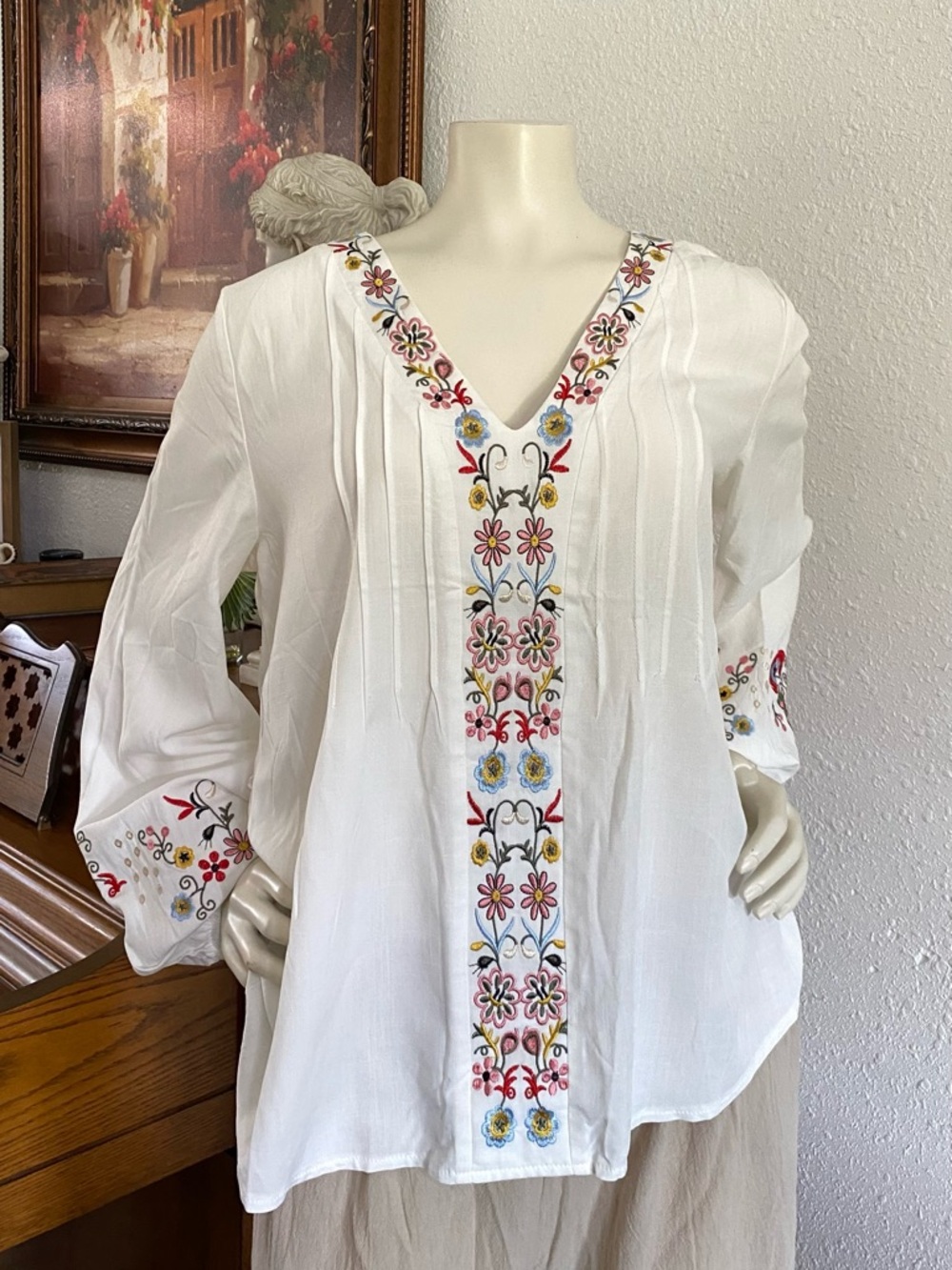 Women's White Embroidered V-Neck Boho Tunic